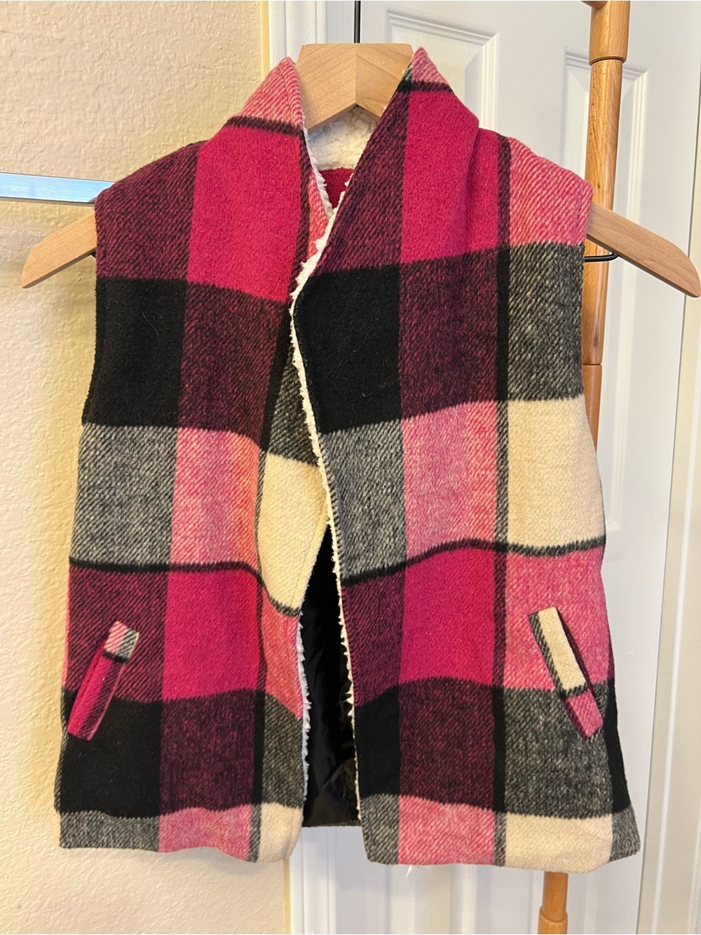 Paper Crane Pink Black Cream Plaid Sleeveless Vest